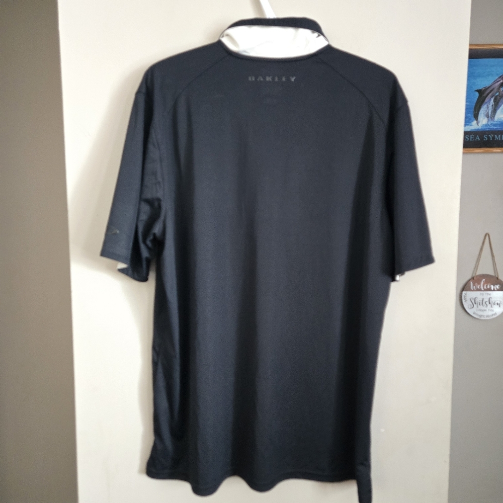Oakley Mens Shirt Golf Collar Athletic 2XL Black Cool Dry Performance Polo - Picture 2 of 8